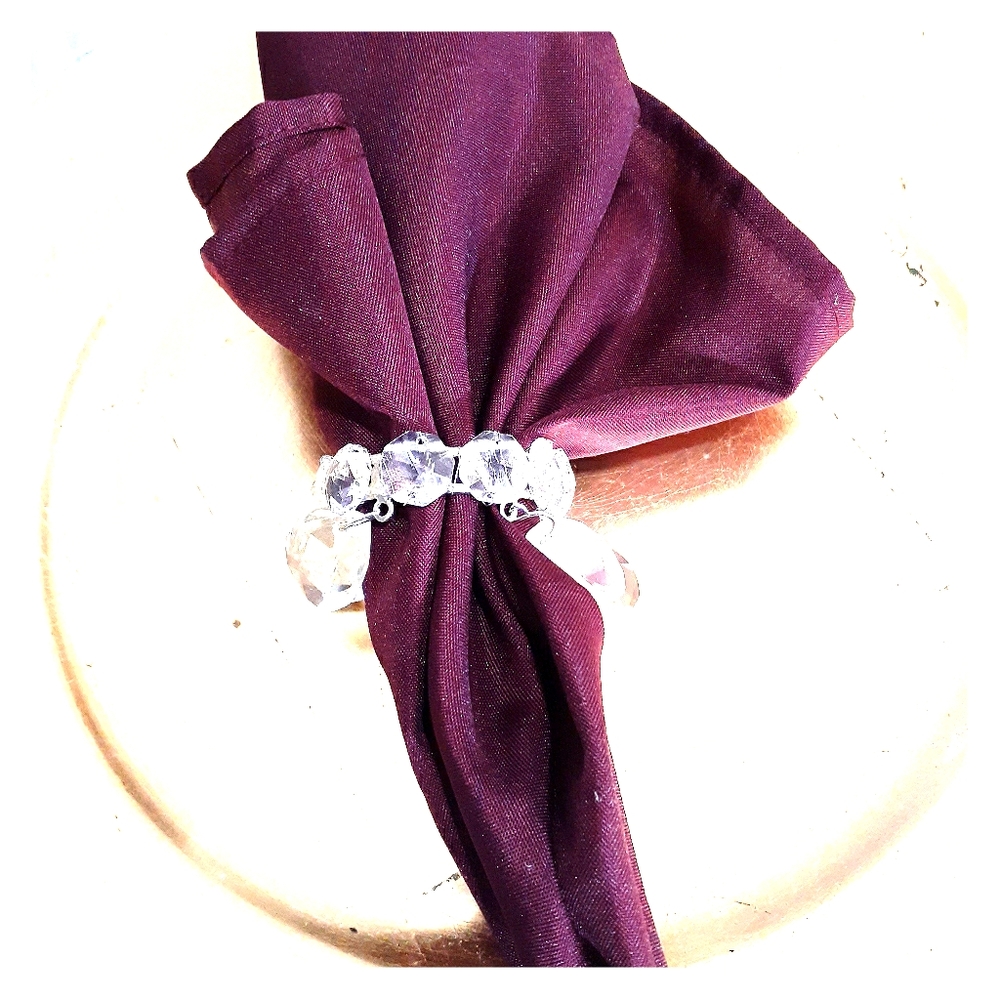 4 Napkins- Burgundy